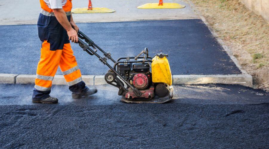 Professional gutter cleaning in Almo, ID